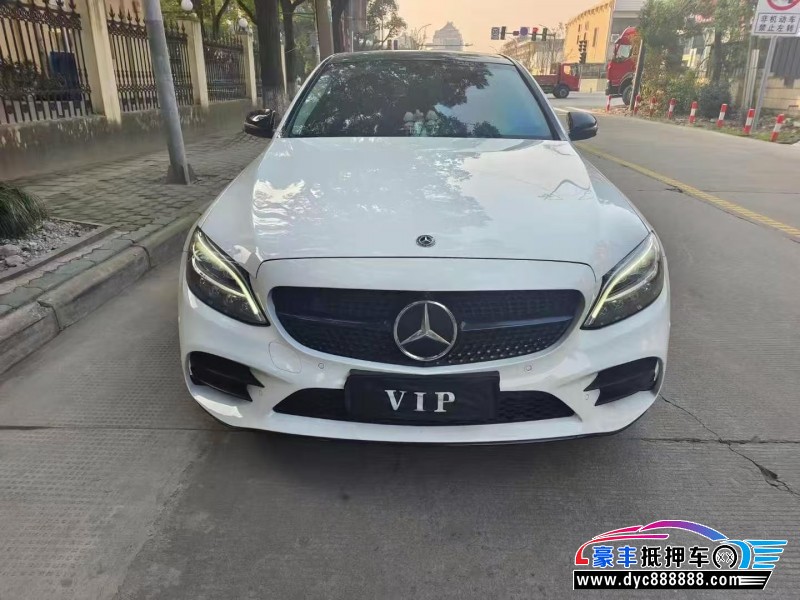 21年奔驰C轿车抵押车出售