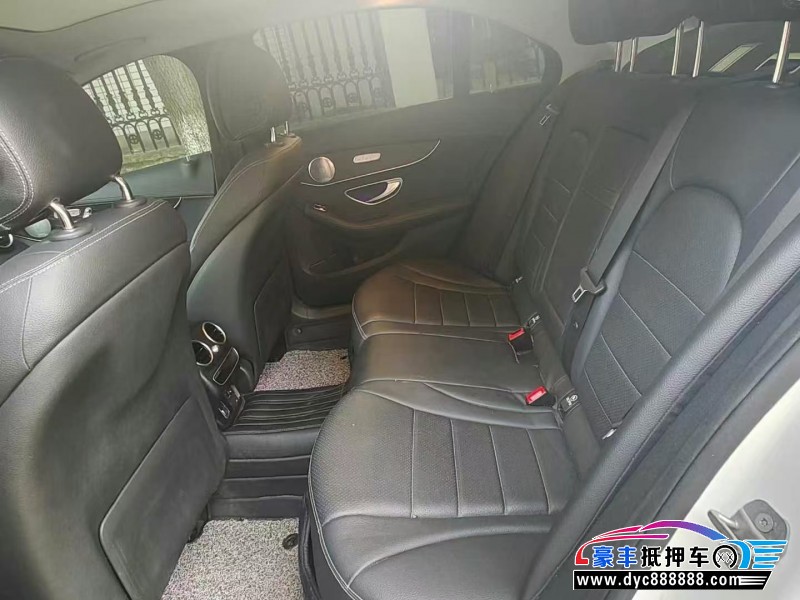 21年奔驰C轿车抵押车出售