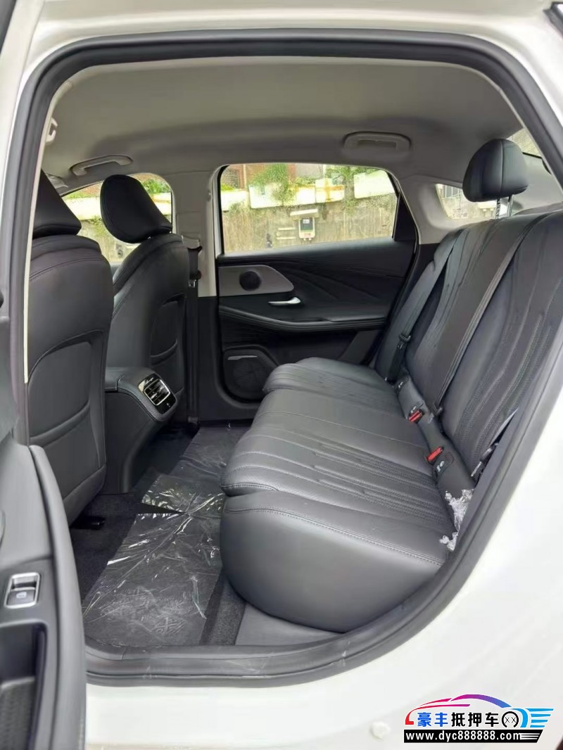 25年奇瑞风云轿车抵押车出售