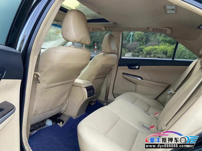 15年丰田凯美瑞轿车抵押车出售