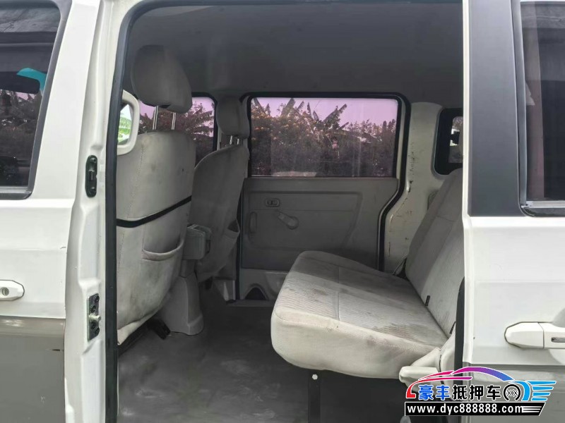 21年金杯海狮轿车抵押车出售