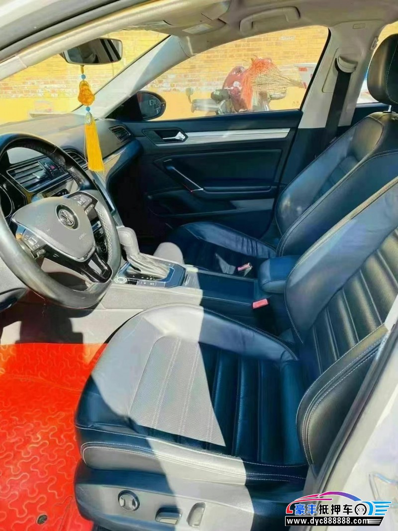 16年大众凌渡轿车抵押车出售