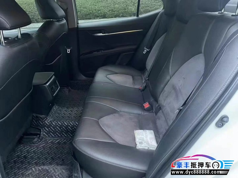 22年丰田凯美瑞轿车抵押车出售