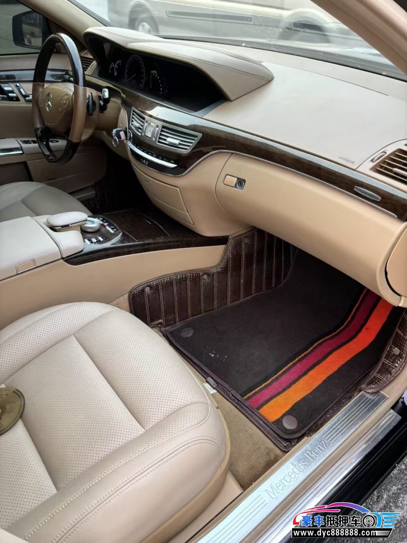 13年奔驰S轿车抵押车出售