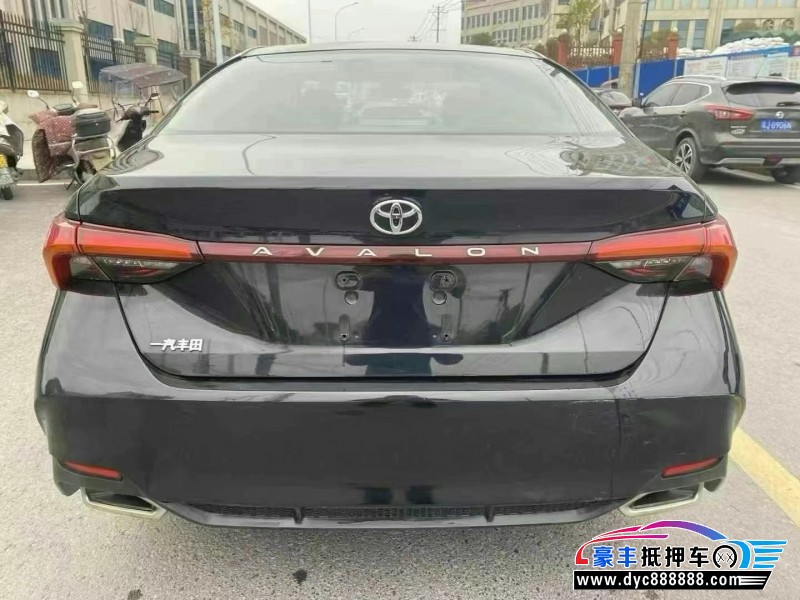 20年丰田亚洲龙轿车抵押车出售