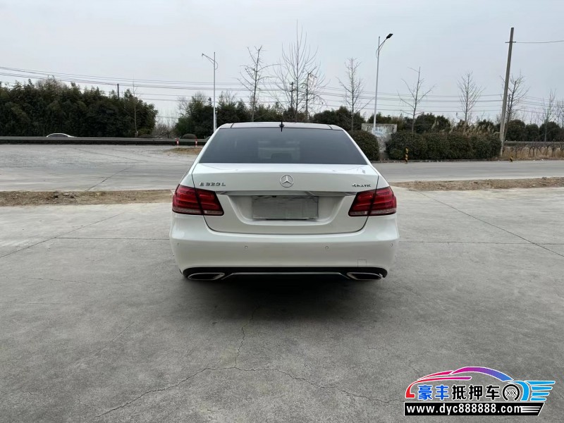 16年奔驰E轿车抵押车出售