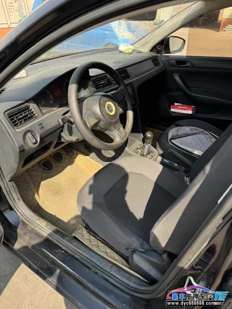 16年大众桑塔纳轿车抵押车出售