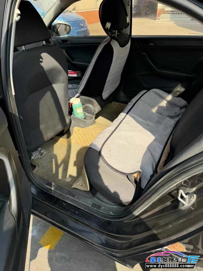 16年大众桑塔纳轿车抵押车出售