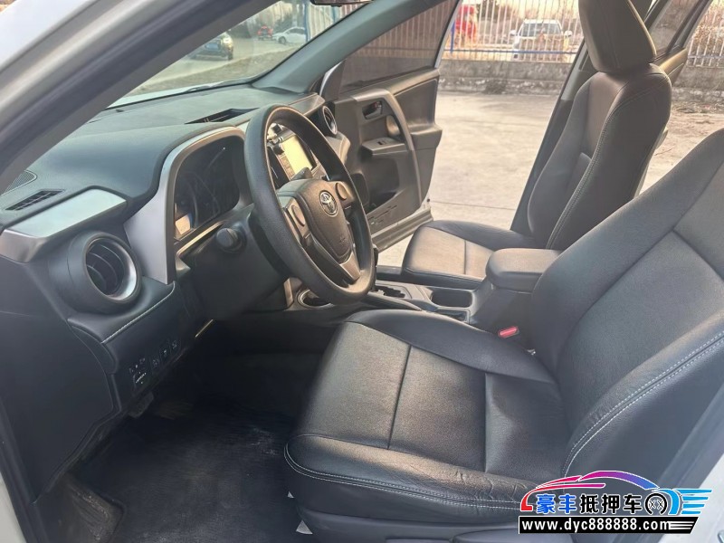 18年丰田RAV4轿车抵押车出售