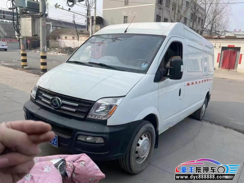 21年上汽大通V80轿车抵押车出售