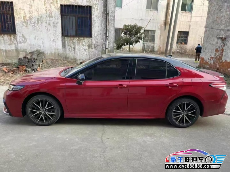 22年丰田凯美瑞轿车抵押车出售