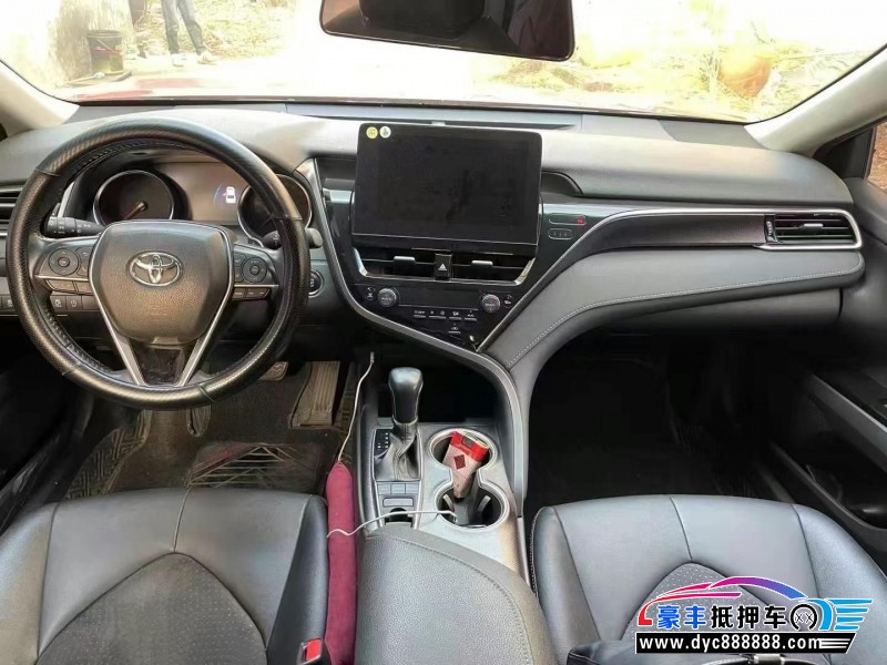 22年丰田凯美瑞轿车抵押车出售