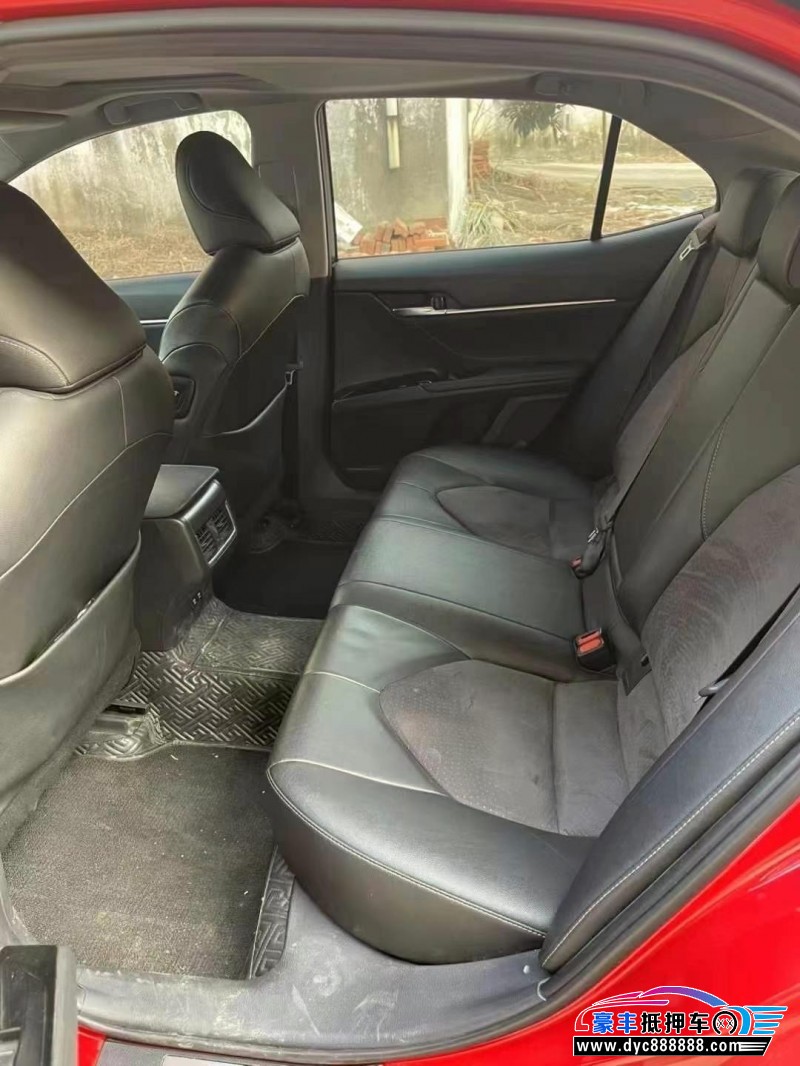 22年丰田凯美瑞轿车抵押车出售