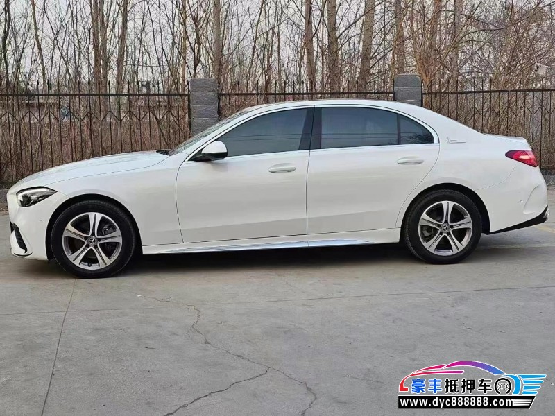 22年奔驰C轿车抵押车出售