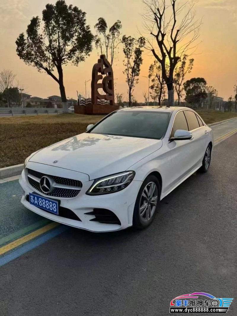 19年奔驰C轿车抵押车出售