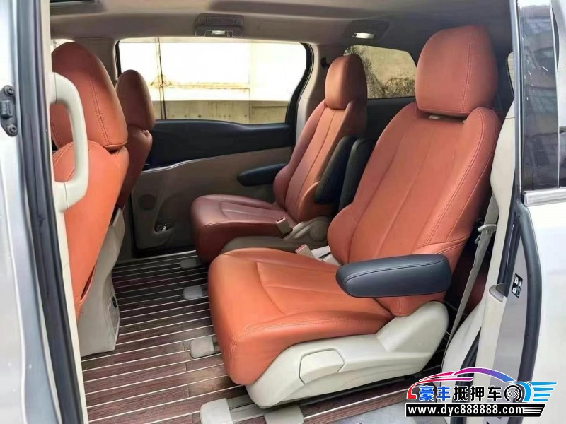 14年别克GL8轿车抵押车出售