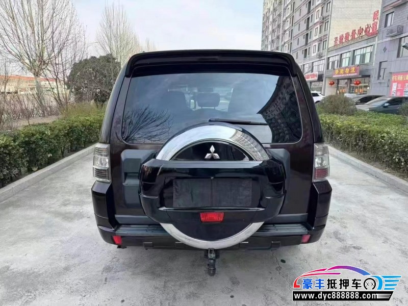 11年三菱帕杰罗轿车抵押车出售