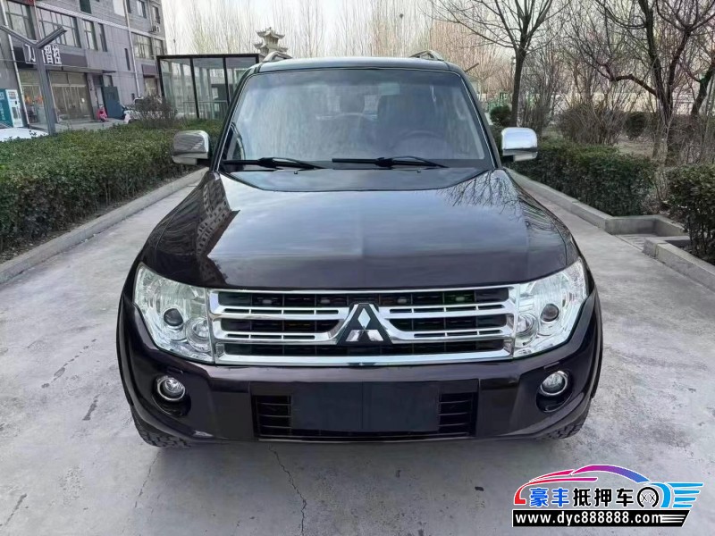 11年三菱帕杰罗轿车抵押车出售