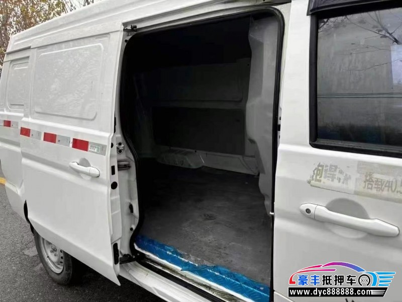 23年金杯海狮轿车抵押车出售