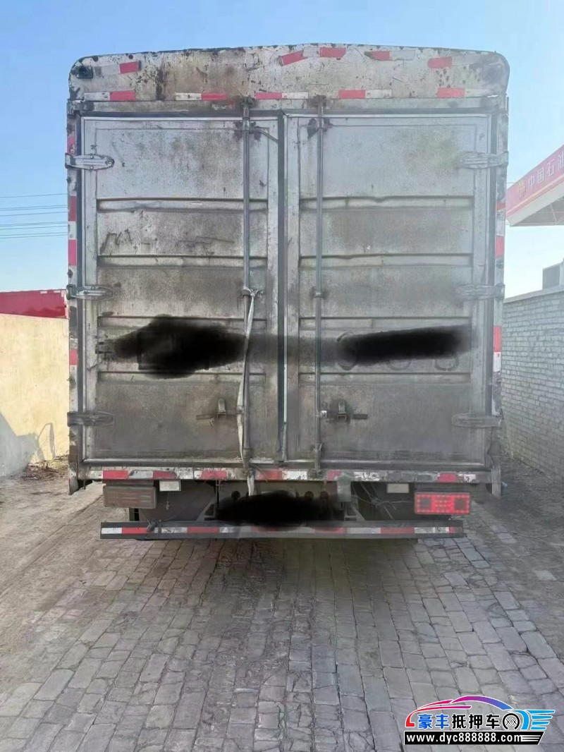 22年福田领航轿车抵押车出售