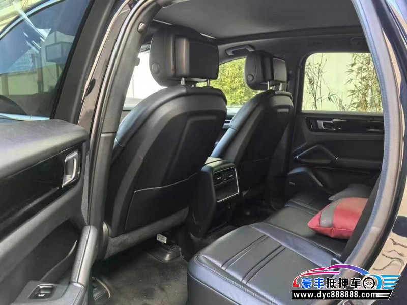 22年保时捷卡宴轿车抵押车出售