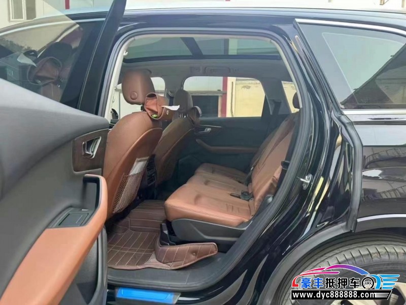 20年奥迪Q7轿车抵押车出售