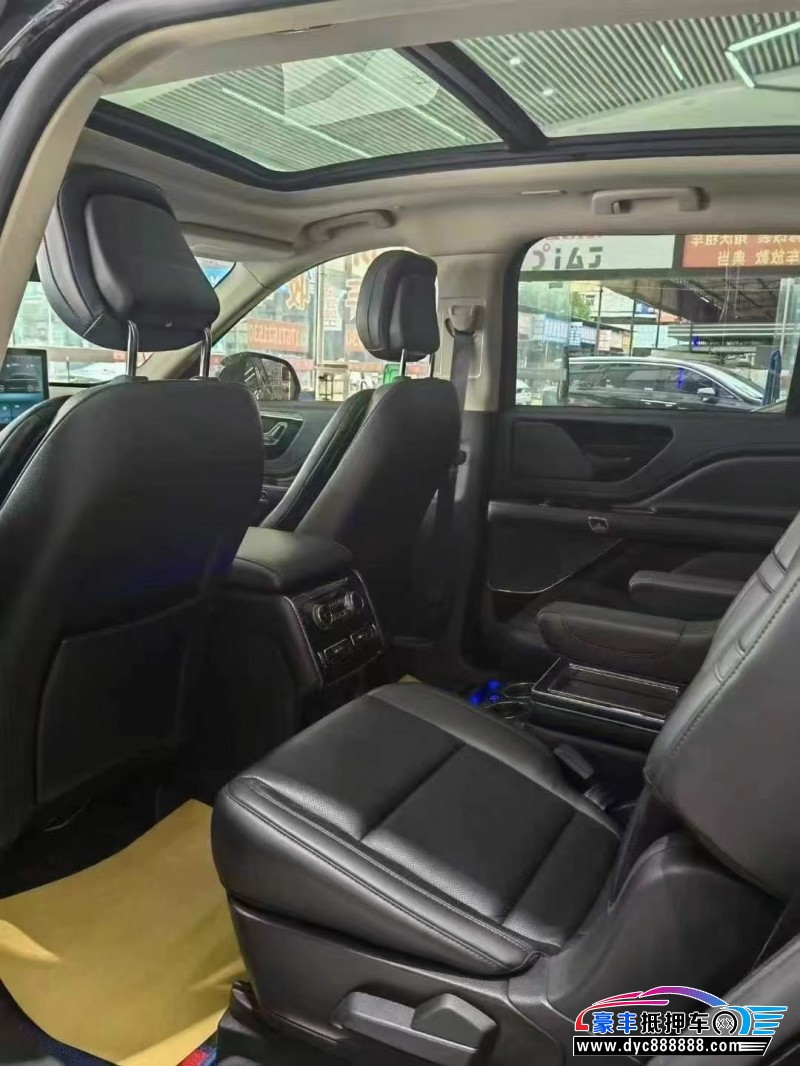 21年林肯飞行家轿车抵押车出售