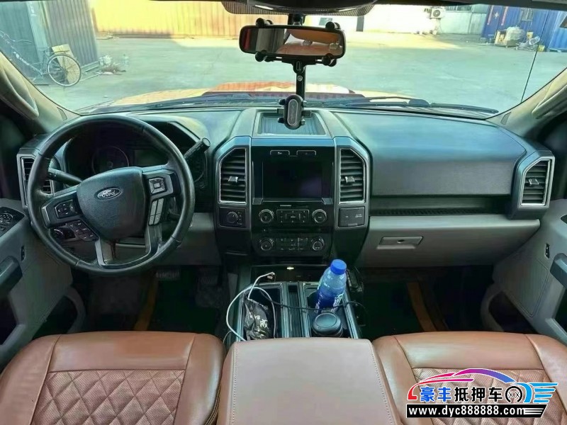 18年福特猛禽轿车抵押车出售