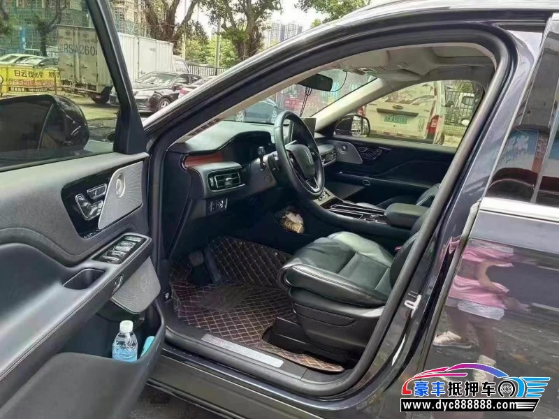 21年林肯飞行家轿车抵押车出售