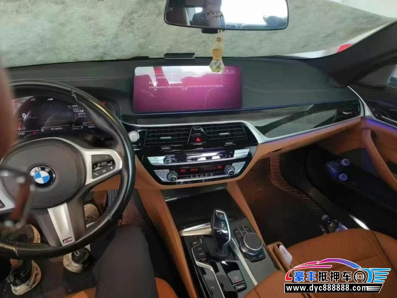 21年宝马5系轿车抵押车出售