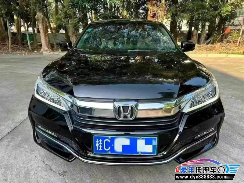 18年本田雅阁轿车抵押车出售