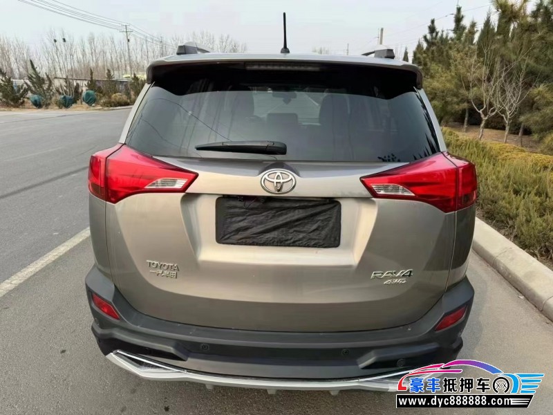 15年丰田RAV4轿车抵押车出售