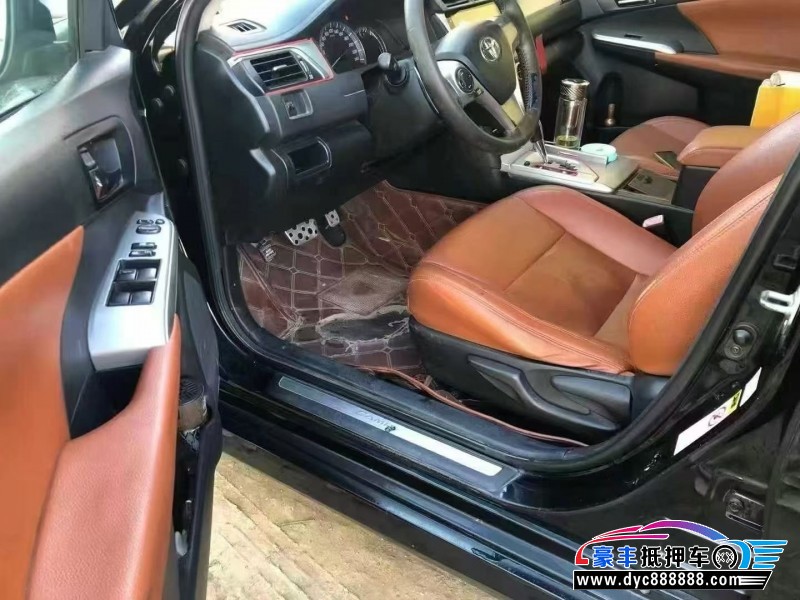 14年丰田凯美瑞轿车抵押车出售