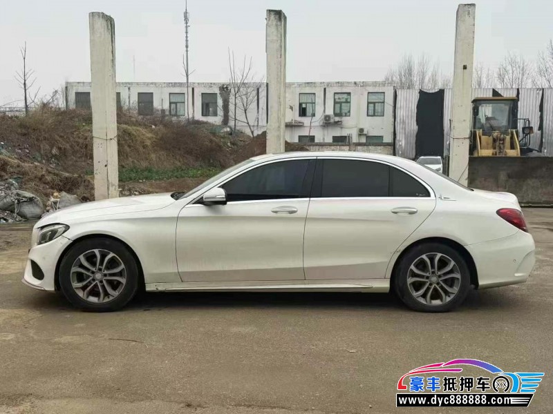 16年奔驰C轿车抵押车出售