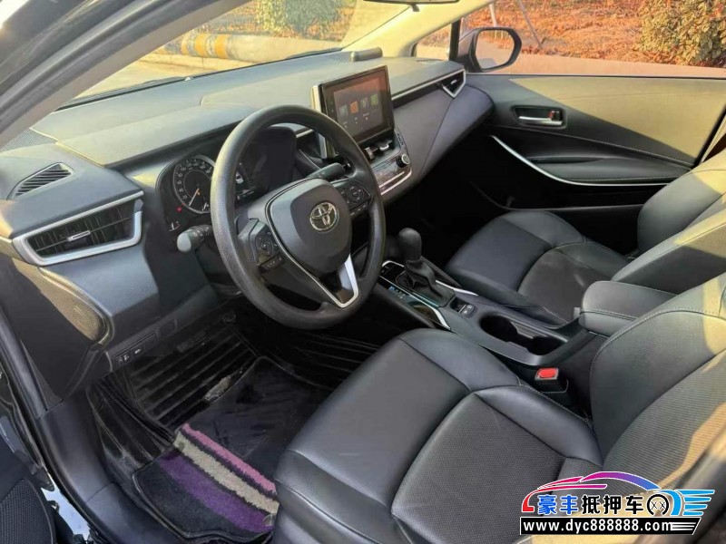 22年丰田凌尚轿车抵押车出售