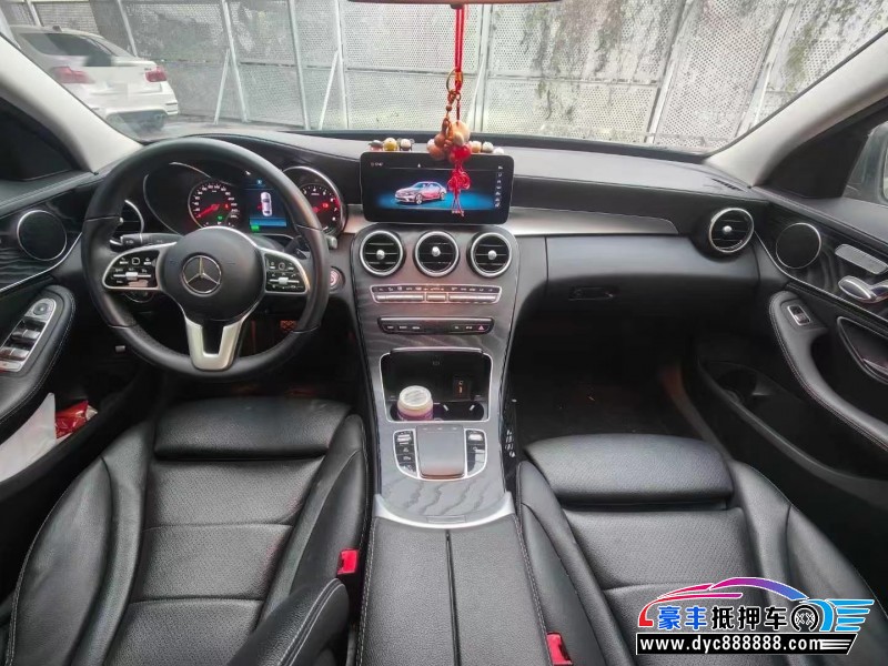 19年奔驰C轿车抵押车出售