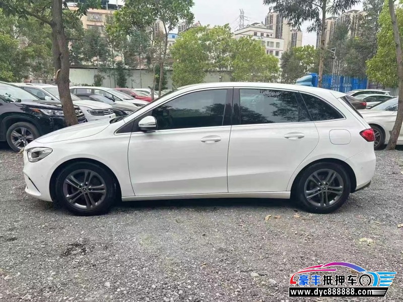 20年奔驰B轿车抵押车出售