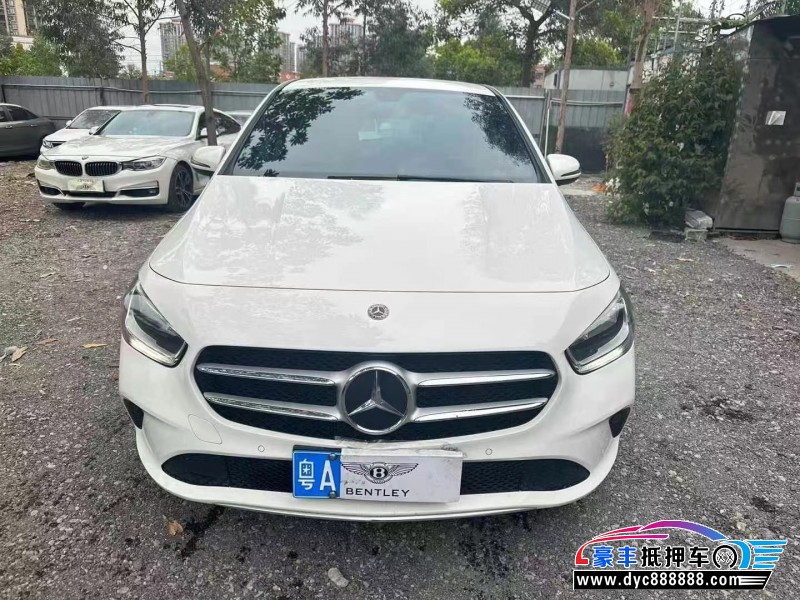 20年奔驰B轿车抵押车出售