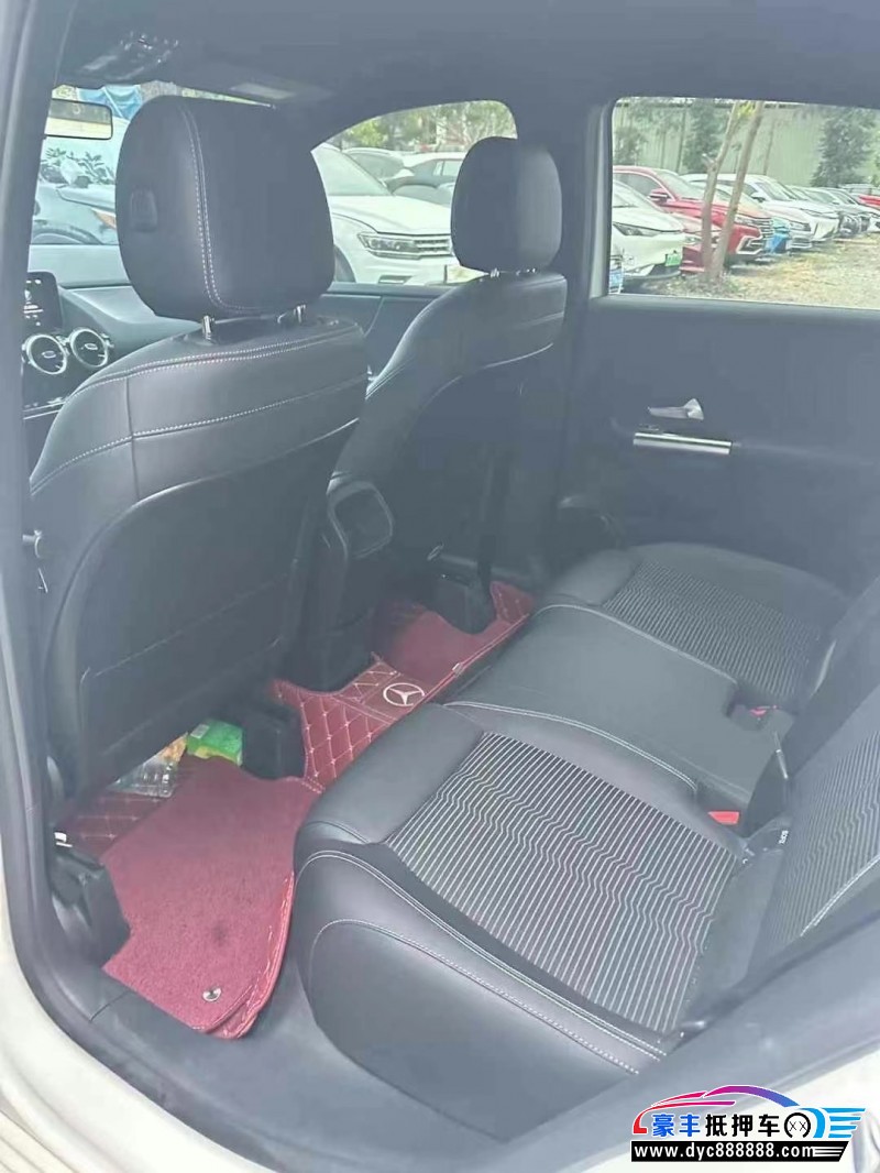 20年奔驰B轿车抵押车出售