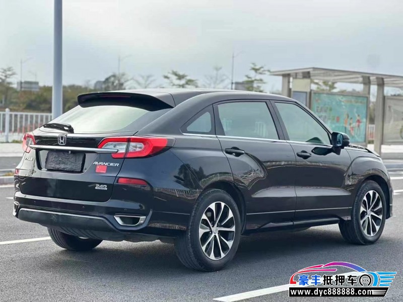 17年本田冠道轿车抵押车出售