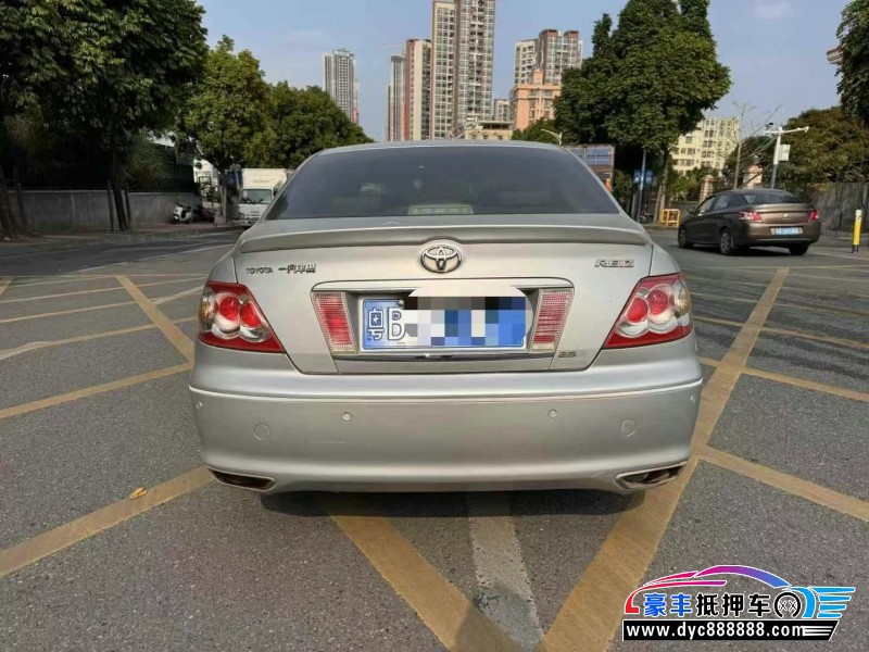 10年丰田锐志轿车抵押车出售