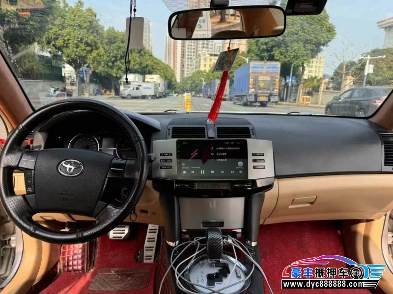 10年丰田锐志轿车抵押车出售