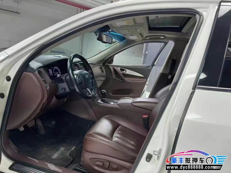 16年英菲尼迪QX50轿车抵押车出售