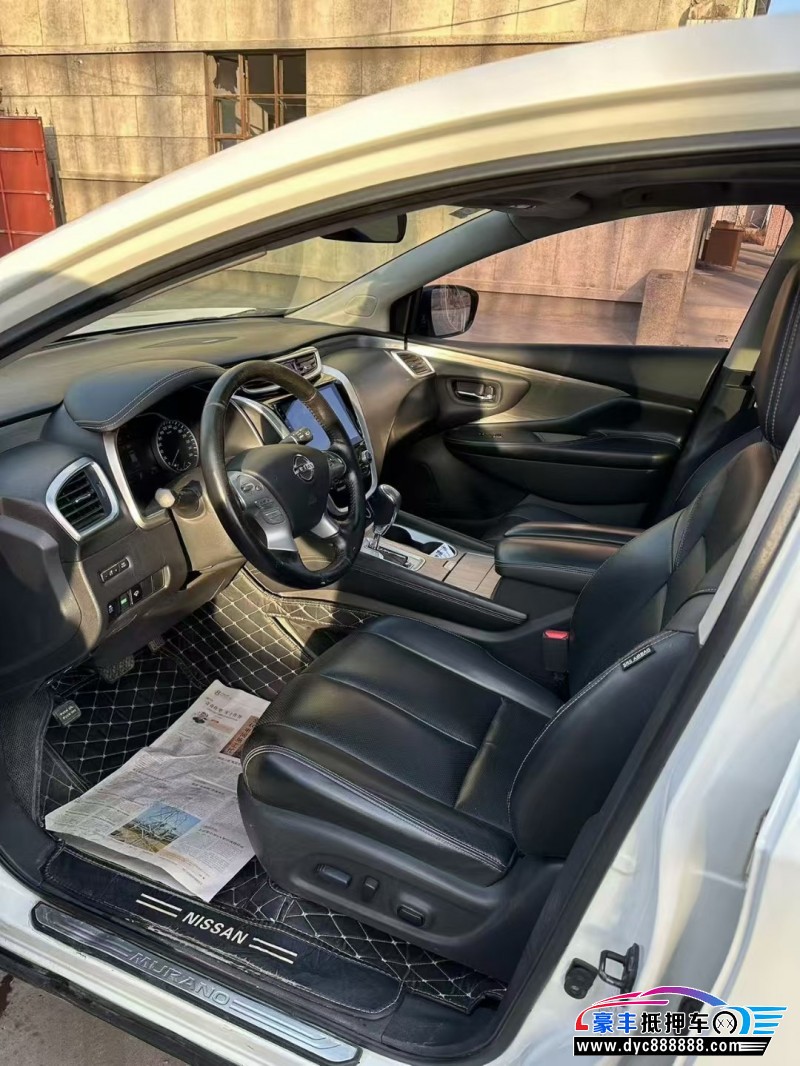 16年日产楼兰轿车抵押车出售