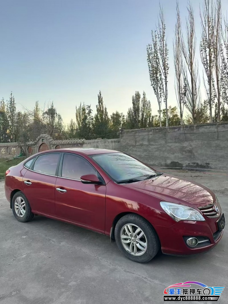 12年现代悦动轿车抵押车出售