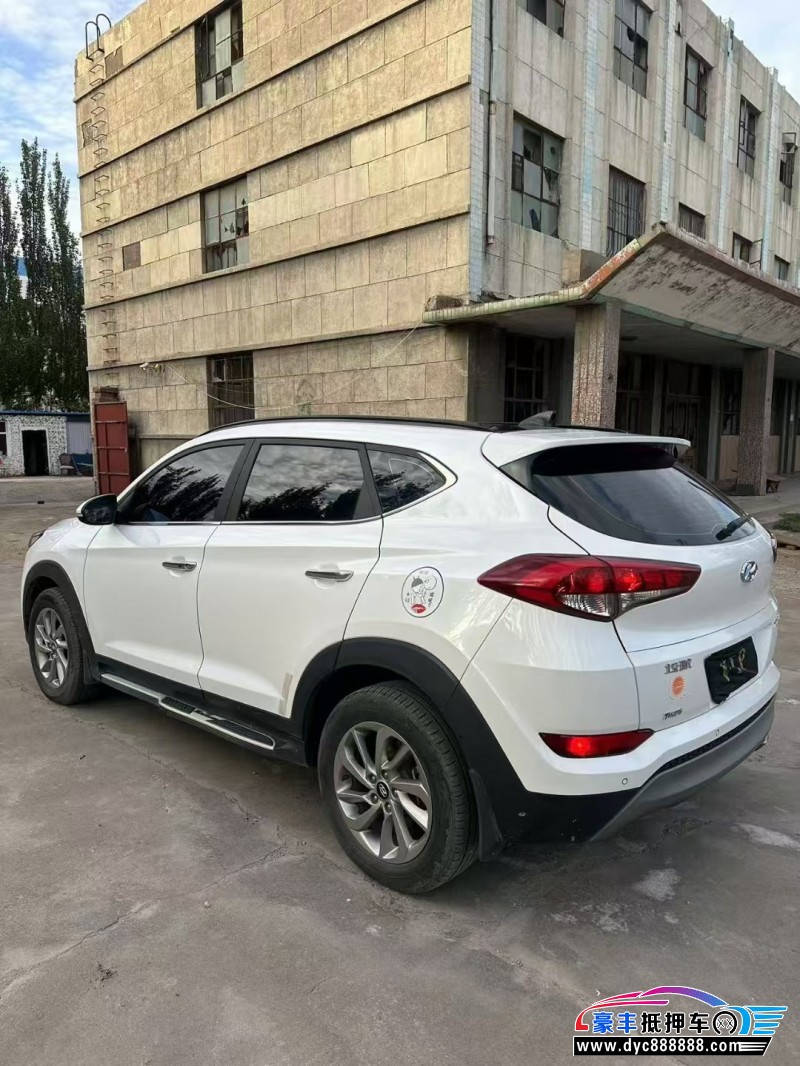 18年现代途胜轿车抵押车出售