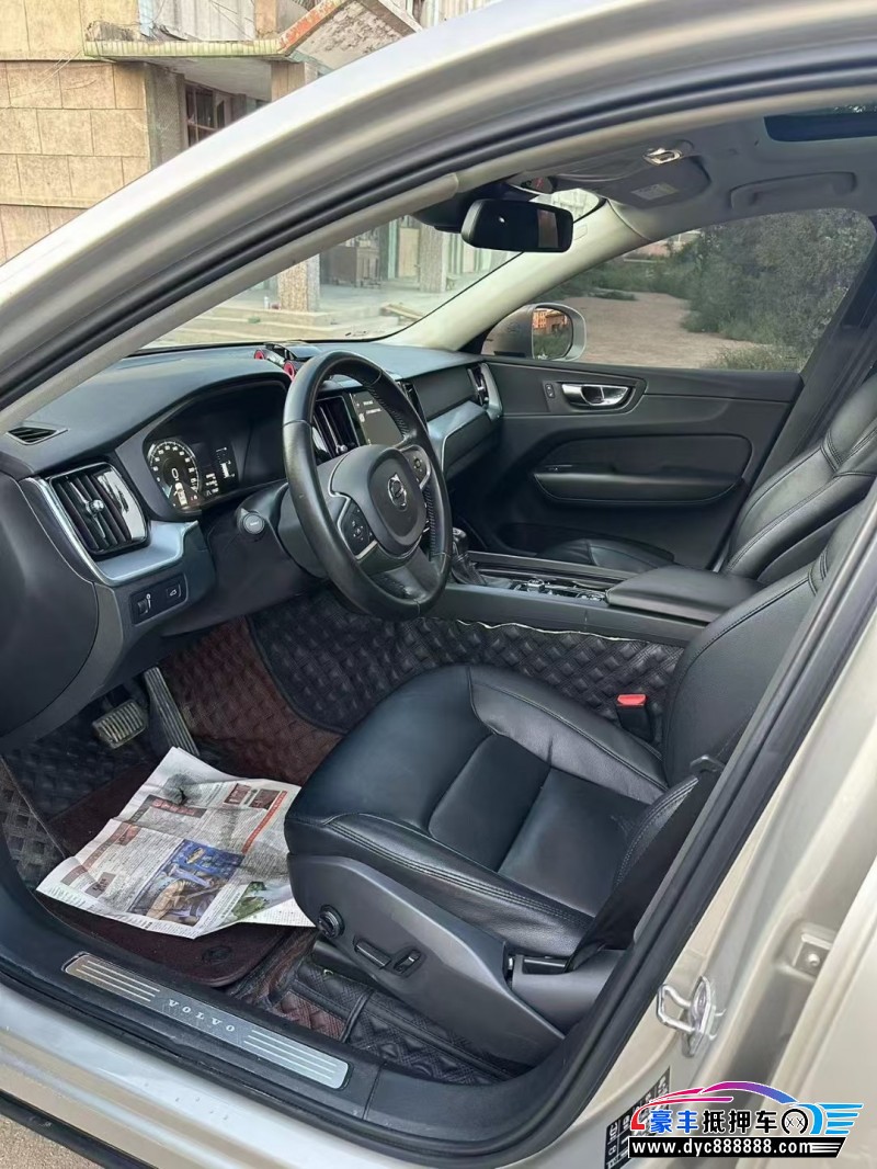18年沃尔沃XC60轿车抵押车出售