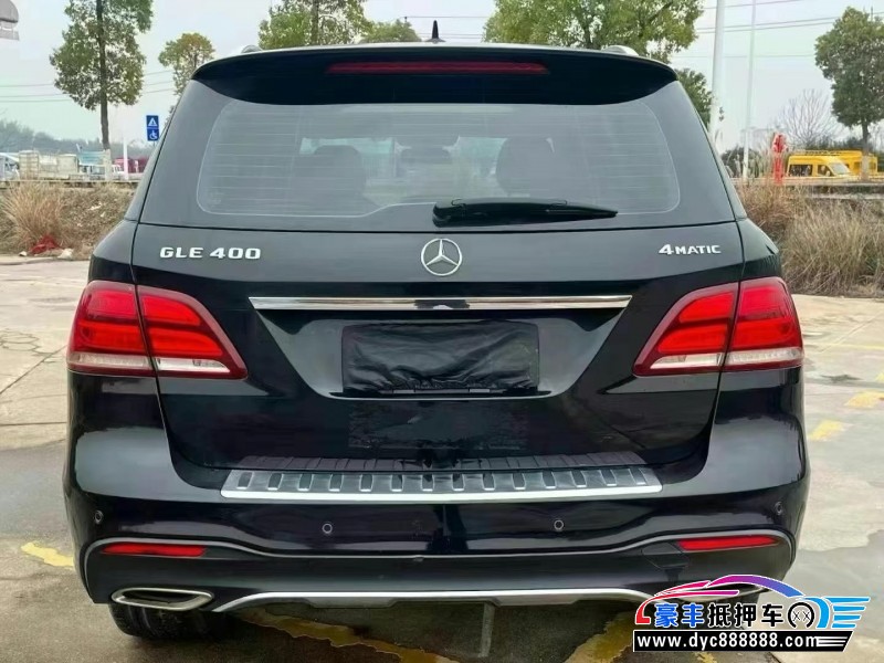 16年奔驰GLE轿车抵押车出售