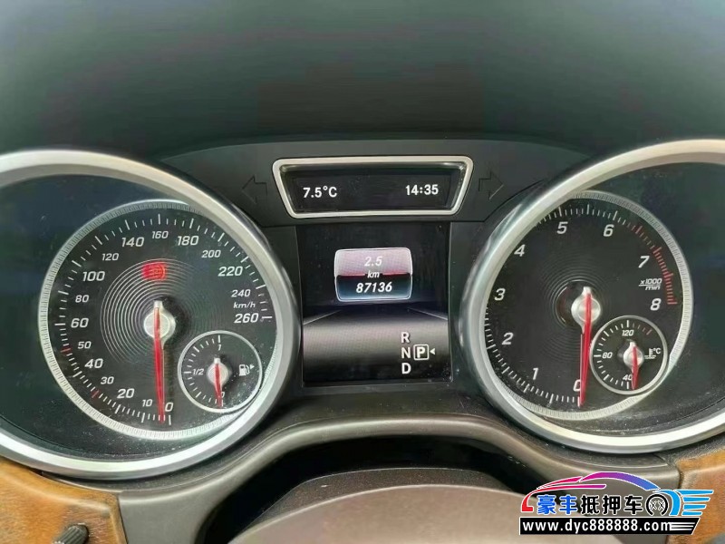 16年奔驰GLE轿车抵押车出售