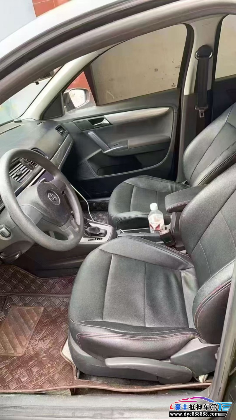 17年大众朗逸轿车抵押车出售